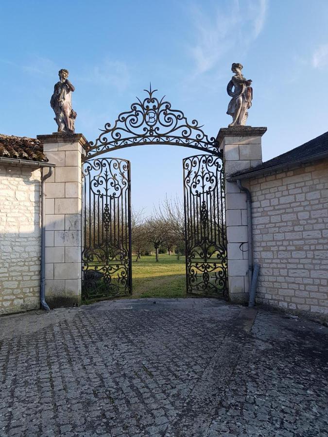Chateau De Basche Assay Exteriér fotografie
